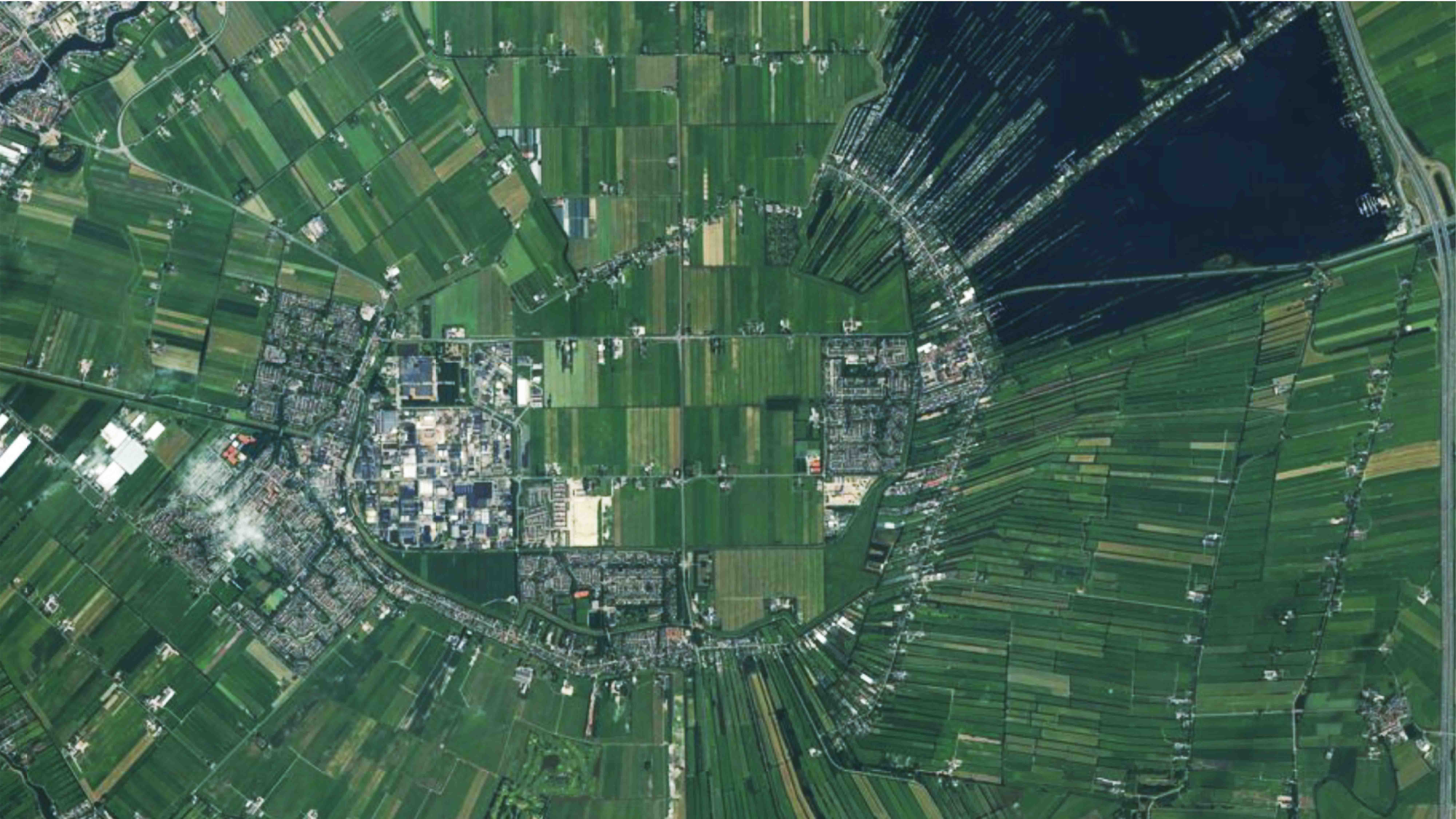 Спутниковые изображения в реальном времени. Спутниковый снимок. Снимок со спутника. Спутник. Спутниковый снимок города.